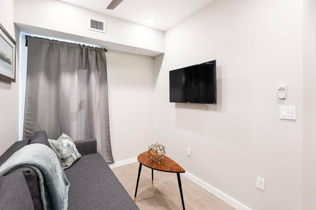 Elegant Miami Apartment East Little Havana / Free Parking 외부 사진